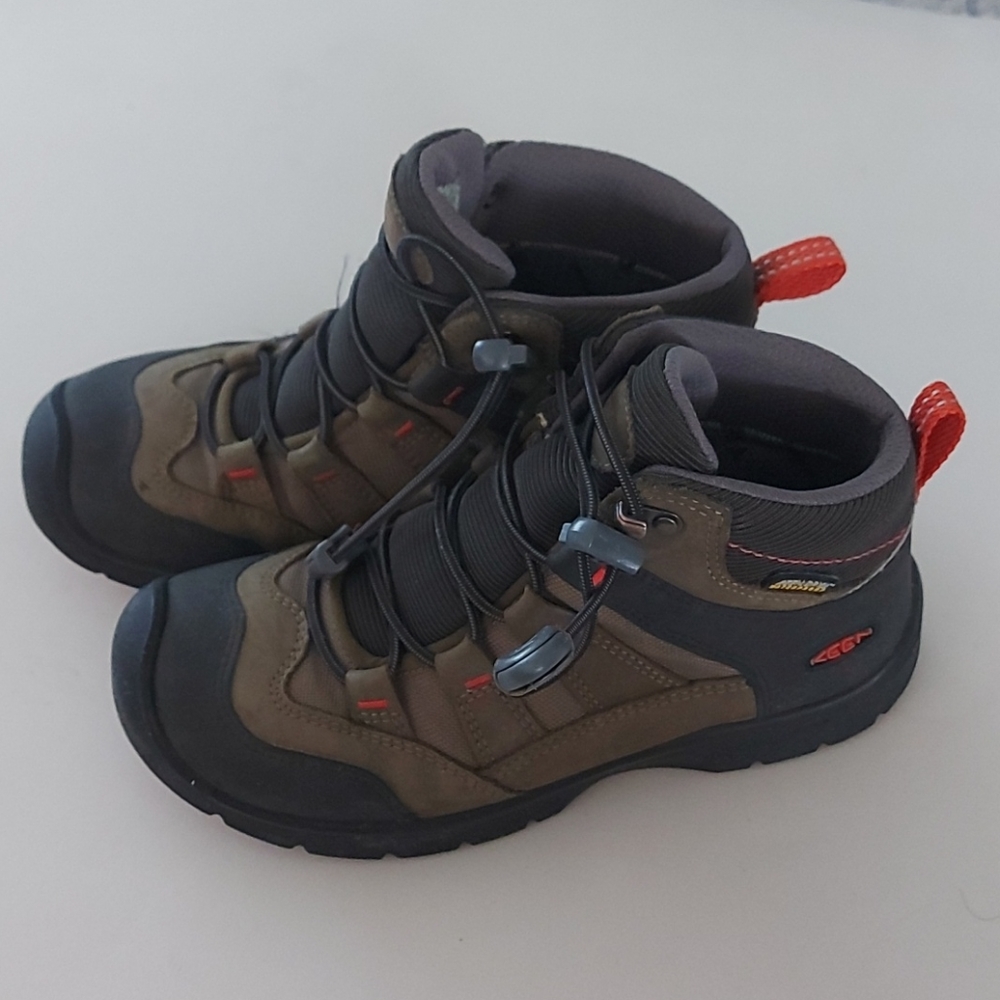 KEEN Hikers